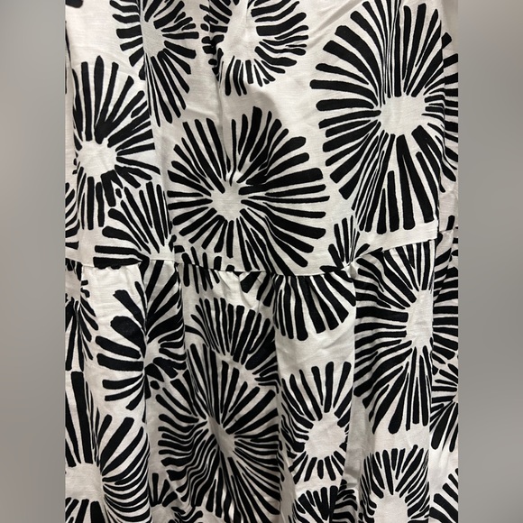 Loft maxi dress! Black and white, size small, floral pattern! - Picture 4 of 4